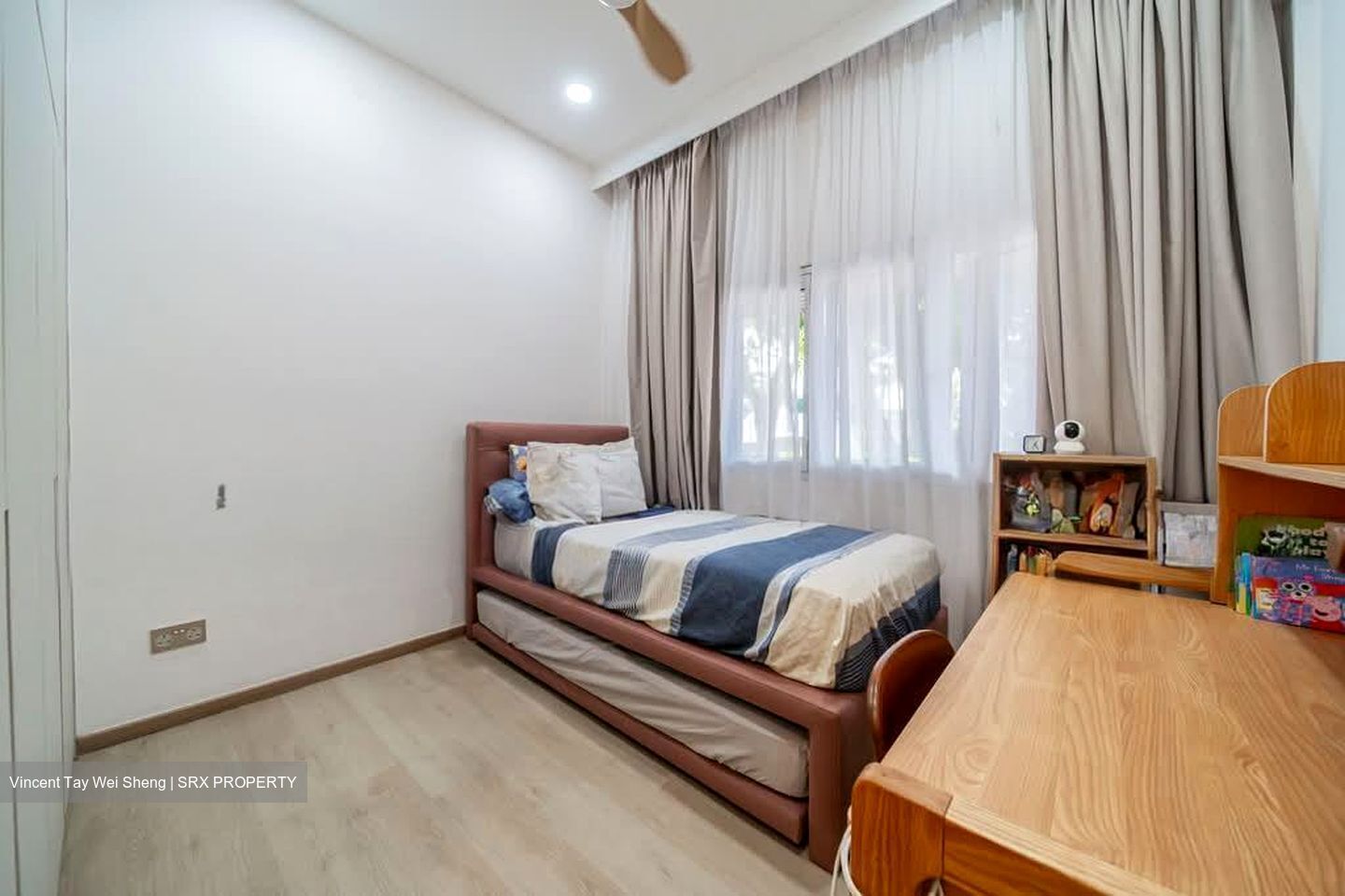 Sixth Avenue (D10), Terrace #531693231